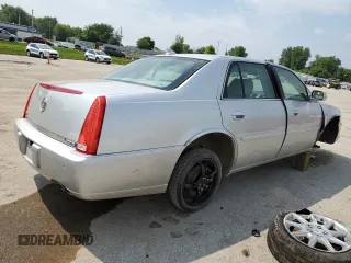 2010 Cadillac DTS w/1SC with VIN 1G6KD5EY0AU137459, listed as a Copart auction lot 62512914 with 197,058 mi miles and Salvage Title. Bid and sale history available at carsss.com. Image 3.
