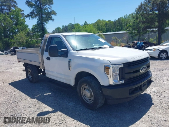 2019 Ford Super Duty F-250 SRW XL with VIN 1FDBF2A69KED43087, listed as a IAAI auction lot 41982751 with 98,528 mi miles. Bid and sale history available at carsss.com. Image 1.