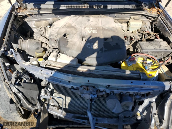 2005 Toyota 4Runner SR5 with VIN JTEZU14R450043799, listed as a Copart auction lot 84750924 with 163,732 mi miles and Salvage Title. Bid and sale history available at carsss.com. Image 12.