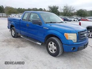 2009 Ford F-150 STX with VIN 1FTRX12W89KB25047, listed as a IAAI auction lot 41484924 with 310,768 mi miles. Bid and sale history available at carsss.com. Image 1.