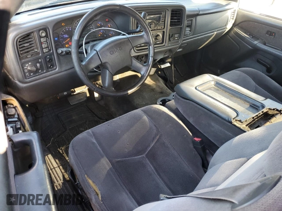 2003 GMC Sierra 1500 SLT z VIN 2GTEK19T831202788, wystawiony jako Copart lot #57964195 z przebiegiem Nie podano mil oraz Czysty tytuł • Clean title. Historia ofert i sprzedaży dostępna na DreamBid. Obrazek 8.