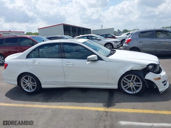 2013 Mercedes-Benz C-Class C 250 Sport with VIN WDDGF4HB9DR258664, listed as a IAAI auction lot 41937598 with 72,503 mi miles. Bid and sale history available at carsss.com. Image 14.