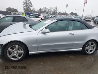 2007 Mercedes-Benz CLK 5.5L with VIN WDBTK72F57T081022, listed as a IAAI auction lot 41572811 with 82,776 mi miles. Bid and sale history available at carsss.com. Image 15.