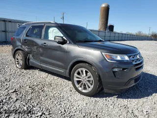 2019 Ford Explorer XLT with VIN 1FM5K7D82KGA57850, listed as a Copart auction lot 49382905 with 81,754 mi miles and Salvage Title. Bid and sale history available at carsss.com. Image 4.