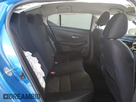 2023 Nissan Sentra SV z VIN 3N1AB8CV6PY292387, wystawiony jako Copart lot #42319245 z przebiegiem 26 379 mil mil oraz Czysty tytuł • Clean title. Historia ofert i sprzedaży dostępna na DreamBid. Obrazek 10.