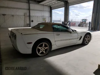 2000 Chevrolet Corvette with VIN 1G1YY32G1Y5124258, listed as a Copart auction lot 52782565 with 82,423 mi miles and Salvage Title. Bid and sale history available at carsss.com. Image 3.