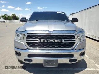 2022 Ram 1500 Big Horn z VIN 1C6SRFFT8NN259663, wystawiony jako Copart lot #55697895 z przebiegiem 63 395 mil mil oraz Czysty tytuł • Clean title. Historia ofert i sprzedaży dostępna na DreamBid. Obrazek 5.