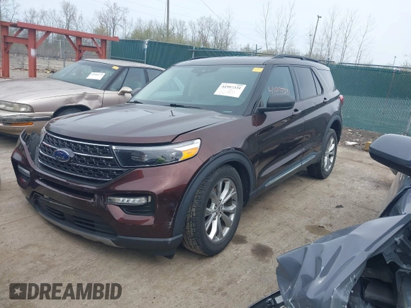 2020 Ford Explorer XLT with VIN 1FMSK8DH9LGA09384, listed as a IAAI auction lot 41997331 with 88,676 mi miles. Bid and sale history available at carsss.com. Image 2.