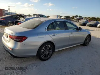 2021 Mercedes-Benz E 350 z VIN W1KZF8EB7MA933821, wystawiony jako Copart lot #50354235 z przebiegiem 32 299 mil mil oraz Nie do naprawy • Non repairable. Historia ofert i sprzedaży dostępna na DreamBid. Obrazek 3.