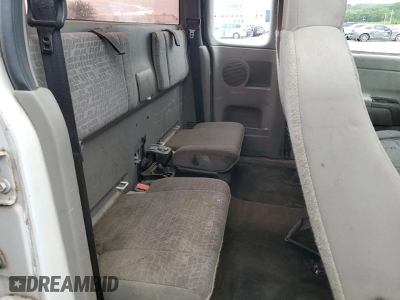 2007 GMC Canyon SLE1 z VIN 1GTCS199778168003, wystawiony jako Copart lot #58321115 z przebiegiem 217 161 mil mil oraz Czysty tytuł • Clean title. Historia ofert i sprzedaży dostępna na DreamBid. Obrazek 10.