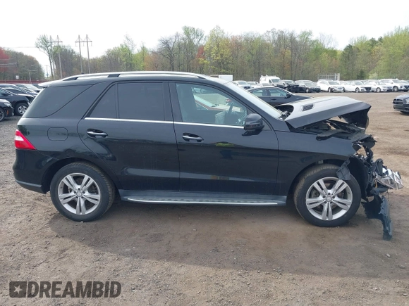 2015 Mercedes-Benz M 350 with VIN 4JGDA5HB0FA506525, listed as a IAAI auction lot 42109116 with 152,737 mi miles and . Bid and sale history available at DreamBid. Image 13.