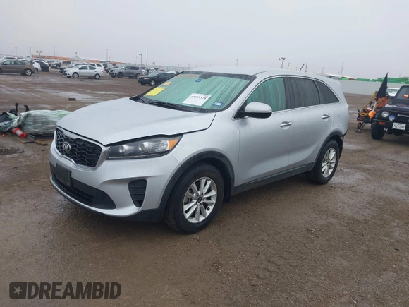 2019 Kia Sorento LX V6 with VIN 5XYPG4A51KG495866, listed as a IAAI auction lot 41599328 with 161,807 mi miles. Bid and sale history available at carsss.com. Image 15.