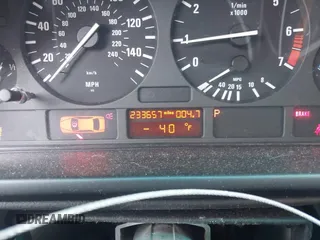 2000 BMW 5 Series 528iA with VIN WBADM6340YGU19599, listed as a IAAI auction lot 41139764 with 233,657 mi miles. Bid and sale history available at carsss.com. Image 7.