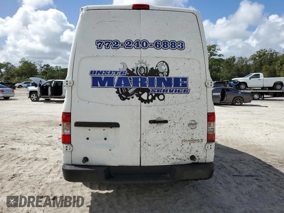 2018 Nissan NV Cargo S z VIN 1N6BF0LY5JN814574, wystawiony jako Copart lot #45818205 z przebiegiem 155 077 mil mil oraz Nie do naprawy. Historia ofert i sprzedaży dostępna na DreamBid. Obrazek 6.