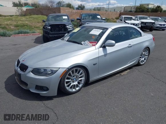2012 BMW 3 Series 328i z VIN WBADW3C58CE823093, wystawiony jako IAAI lot #41830052 z przebiegiem 87 306 mil mil oraz . Historia ofert i sprzedaży dostępna na DreamBid. Obrazek 2.