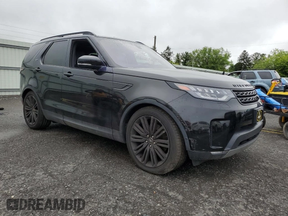 2017 Land Rover Discovery HSE Luxury z VIN SALRHBBV7HA045326, wystawiony jako Copart lot #60055655 z przebiegiem 73 958 mil mil oraz Szkoda całkowita • Salvage title. Historia ofert i sprzedaży dostępna na DreamBid. Obrazek 4.