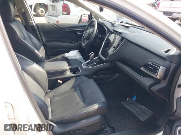 2020 Subaru Outback Limited with VIN 4S4BTANC7L3144605, listed as a IAAI auction lot 42372274 with 40,310 mi miles and . Bid and sale history available at DreamBid. Image 5.