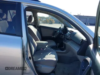2006 Toyota RAV4 with VIN JTMBK33VX66000704, listed as a IAAI auction lot 41884109 with 256,711 mi miles. Bid and sale history available at carsss.com. Image 5.