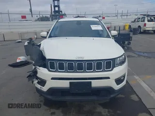 2019 Jeep Compass Altitude z VIN 3C4NJCBB6KT809494, wystawiony jako IAAI lot #42398252 z przebiegiem 62 813 mil mil oraz . Historia ofert i sprzedaży dostępna na DreamBid. Obrazek 12.