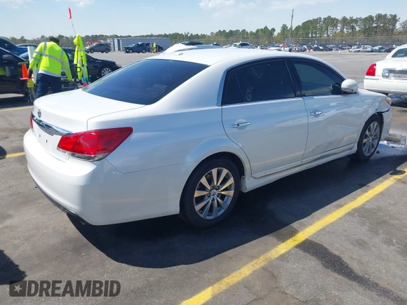 2012 Toyota Avalon with VIN 4T1BK3DB3CU472153, listed as a IAAI auction lot 41888530 with 186,406 mi miles. Bid and sale history available at carsss.com. Image 4.