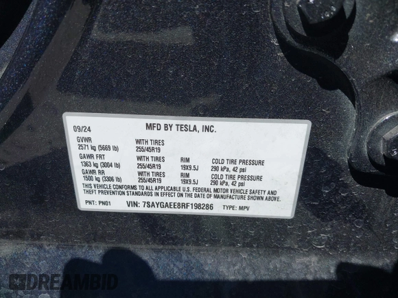 2024 Tesla Model Y Long Range z VIN 7SAYGAEE8RF198286, wystawiony jako IAAI lot #41950454 z przebiegiem 7 611 mil mil oraz . Historia ofert i sprzedaży dostępna na DreamBid. Obrazek 9.