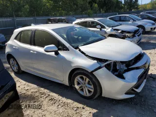 2022 Toyota Corolla Hatchback SE with VIN JTNB4MBE7N3177966, listed as a Copart auction lot 69684714 with 33,777 mi miles and Salvage Title. Bid and sale history available at carsss.com. Image 4.