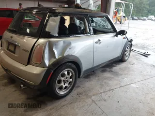 2005 MINI Hardtop с VIN WMWRC33445TJ65289, выставлен на аукционе IAAI как лот 42358377 с пробегом 184 367 миль миль и . История ставок и продаж доступна на DreamBid. Изображение 4.
