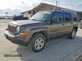 2015 Jeep Patriot Sport z VIN 1C4NJPBBXFD204557, wystawiony jako Copart lot #59544745 z przebiegiem 136 158 mil mil oraz Czysty tytuł • Clean title. Historia ofert i sprzedaży dostępna na DreamBid. Obrazek 1.