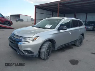 2020 Mitsubishi Outlander ES z VIN JA4AZ3A37LZ042888, wystawiony jako IAAI lot #41474954 z przebiegiem 98 616 mil mil oraz . Historia ofert i sprzedaży dostępna na DreamBid. Obrazek 17.