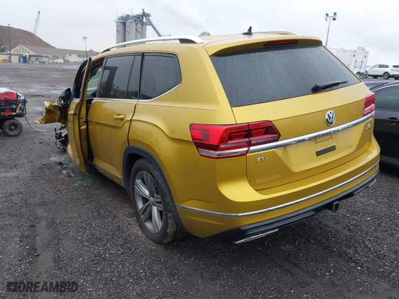 2018 Volkswagen Atlas 3.6L V6 SEL with VIN 1V2RR2CA0JC557938, listed as a IAAI auction lot 41964285 with 53,991 mi miles. Bid and sale history available at carsss.com. Image 3.
