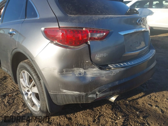 2015 Infiniti QX70 with VIN JN8CS1MWXFM480470, listed as a IAAI auction lot 41321666 with Not Provided miles and . Bid and sale history available at DreamBid. Image 6.