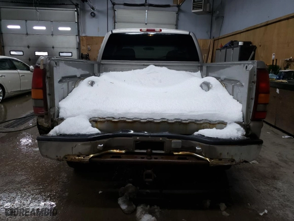 2000 Chevrolet Silverado 1500 LS with VIN 2GCEK19T1Y1377035, listed as a Copart auction lot 45274635 with 0 mi miles and Clean Title. Bid and sale history available at carsss.com. Image 6.