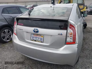 2013 Toyota Prius One with VIN JTDKN3DU8D5695331, listed as a IAAI auction lot 41717067 with 142,650 mi miles. Bid and sale history available at carsss.com. Image 17.