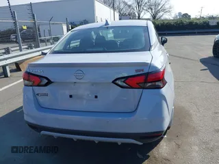 2024 Nissan Versa SR z VIN 3N1CN8FV8RL858769, wystawiony jako IAAI lot #41373294 z przebiegiem 14 128 mil mil oraz . Historia ofert i sprzedaży dostępna na DreamBid. Obrazek 17.