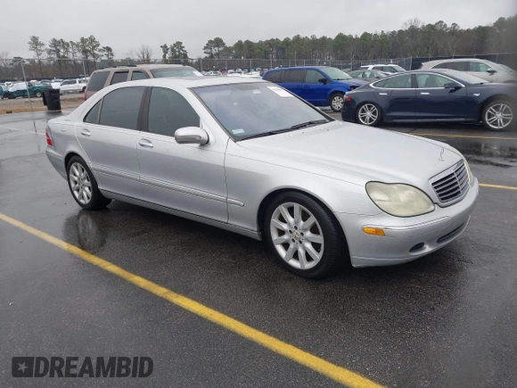2002 Mercedes-Benz S-Class 5.0L with VIN WDBNG75J82A264932, listed as a IAAI auction lot 41388088 with 195,747 mi miles. Bid and sale history available at carsss.com. Image 1.