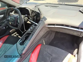 2022 Chevrolet Corvette 3LT z VIN 1G1YC2D41N5105717, wystawiony jako Copart lot #53651315 z przebiegiem Nie podano mil oraz Czysty tytuł • Clean title. Historia ofert i sprzedaży dostępna na DreamBid. Obrazek 8.