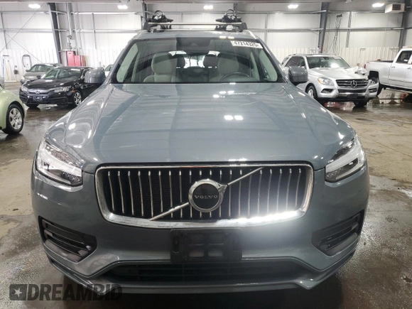 2020 Volvo XC90 Momentum with VIN YV4102PK8L1558214, listed as a Copart auction lot 47214325 with 51,389 mi miles and Salvage Title. Bid and sale history available at carsss.com. Image 5.
