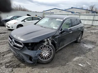 2024 Mercedes-Benz GLC 300 z VIN W1NKM4HBXRF129263, wystawiony jako Copart lot #51747035 z przebiegiem 15 898 mil mil oraz Szkoda całkowita • Salvage title. Historia ofert i sprzedaży dostępna na DreamBid. Obrazek 1.