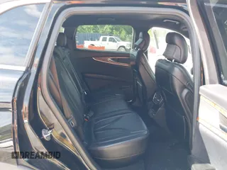 2016 Lincoln MKX Select z VIN 2LMTJ6KR9GBL24307, wystawiony jako IAAI lot #42198439 z przebiegiem 164 199 mil mil oraz . Historia ofert i sprzedaży dostępna na DreamBid. Obrazek 8.