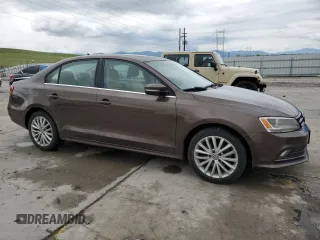 2015 Volkswagen Jetta SE with VIN 3VWD17AJ0FM239520, listed as a Copart auction lot 56109755 with 56,706 mi miles and Non repairable. Bid and sale history available at DreamBid. Image 4.
