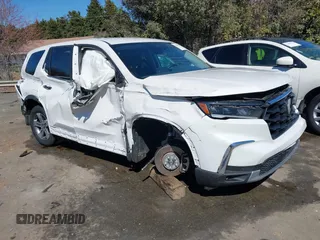 2024 Honda Pilot EX-L 7 Passenger with VIN 5FNYG2H57RB001333, listed as a IAAI auction lot 41707956 with 35,865 mi miles. Bid and sale history available at carsss.com. Image 1.