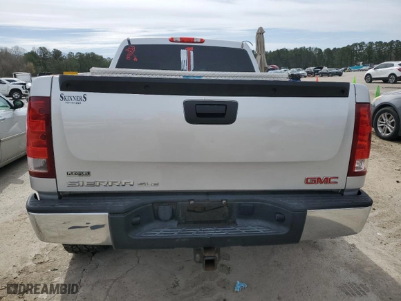 2010 GMC Sierra 1500 SLE with VIN 3GTRKVE3XAG209440, listed as a Copart auction lot 48040015 with 179,408 mi miles and Salvage Title. Bid and sale history available at carsss.com. Image 6.