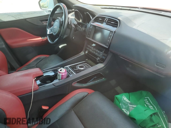 2017 Jaguar F-Pace S с VIN SADCM2BV0HA052552, выставлен на аукционе Copart как лот 62494825 с пробегом Не указан миль и Списание • Salvage title. История ставок и продаж доступна на DreamBid. Изображение 8.