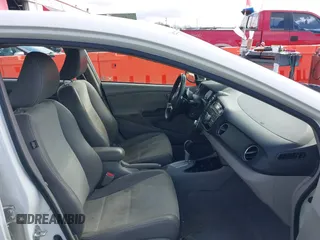 2012 Honda Insight EX z VIN JHMZE2H76CS005510, wystawiony jako IAAI lot #41793802 z przebiegiem 142 178 mil mil oraz . Historia ofert i sprzedaży dostępna na DreamBid. Obrazek 5.
