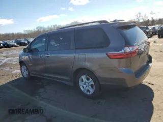 2018 Toyota Sienna XLE with VIN 5TDDZ3DC2JS195479, listed as a Copart auction lot 47213295 with 86,151 mi miles and Salvage Title. Bid and sale history available at carsss.com. Image 2.