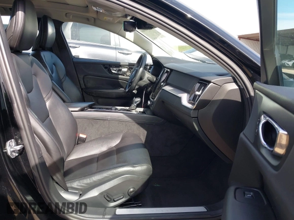 2019 Volvo S60 Momentum with VIN 7JRA22TK0KG013107, listed as a IAAI auction lot 41646660 with 29,461 mi miles. Bid and sale history available at carsss.com. Image 5.