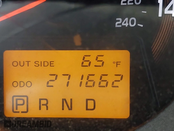 2006 Toyota RAV4 with VIN JTMZK33VX66002306, listed as a IAAI auction lot 42075057 with 271,662 mi miles. Bid and sale history available at carsss.com. Image 7.
