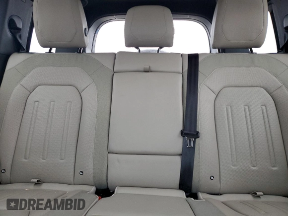 2021 Land Rover Defender SE z VIN SALEP7RU3M2035411, wystawiony jako Copart lot #44968195 z przebiegiem 25 192 mil mil oraz Czysty tytuł • Clean title. Historia ofert i sprzedaży dostępna na DreamBid. Obrazek 10.