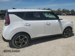 2023 Kia Soul EX with VIN KNDJ33AU9P7852654, listed as a Copart auction lot 53651205 with 51,804 mi miles and Clean Title. Bid and sale history available at carsss.com. Image 3.