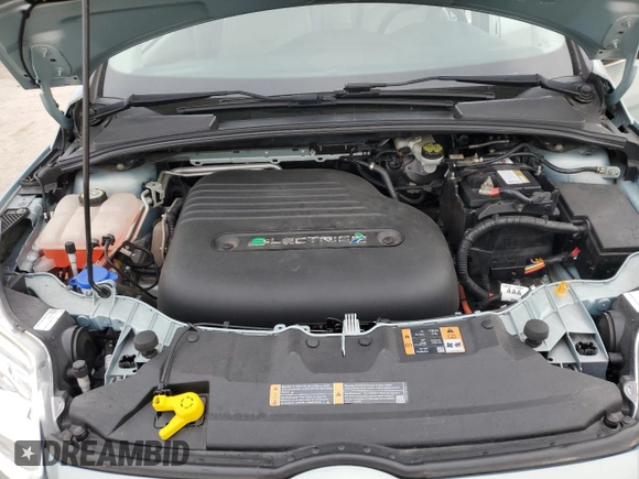 2013 Ford Focus Electric with VIN 1FADP3R42DL264058, listed as a Copart auction lot 59331665 with 43,266 mi miles and Salvage title. Bid and sale history available at DreamBid. Image 11.